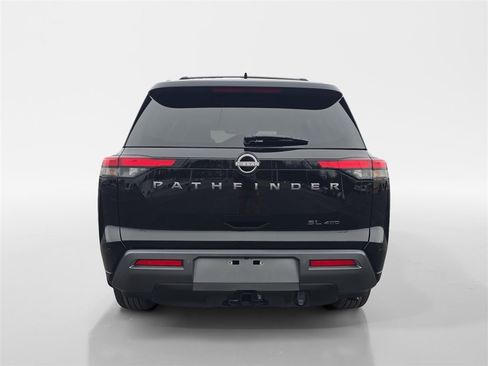 New 2026 Nissan Pathfinder SL image 4