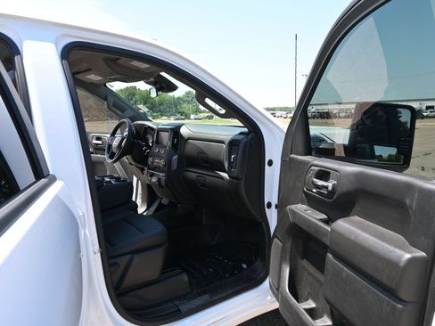Used 2024 GMC Sierra 2500 Pro w/ Convenience Package AWD/4WD image 22