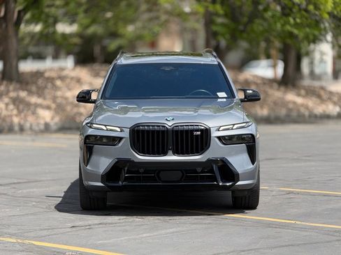 Used 2025 BMW X7 M60i AWD/4WD image 2