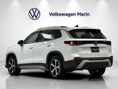 New 2026 Volkswagen Tiguan SE FWD image 3