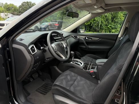 Used 2015 Nissan Rogue SV w/ SV Premium Package AWD/4WD image 6