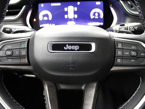 Used 2023 Jeep Grand Cherokee Limited w/ Trailer Tow Prep Group (B) image 12