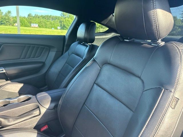 Used 2020 Ford Mustang GT Premium w/ Black Accent Package RWD image 19