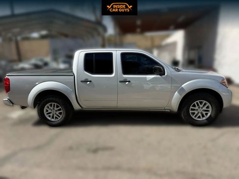Used 2015 Nissan Frontier SV image 7