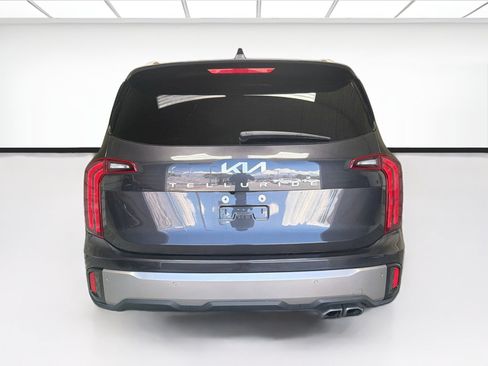 Used 2025 Kia Telluride S FWD image 5