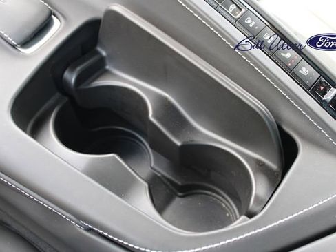 Used 2021 Chevrolet Corvette Stingray Premium Cpe w/ Z51 Performance Package image 17