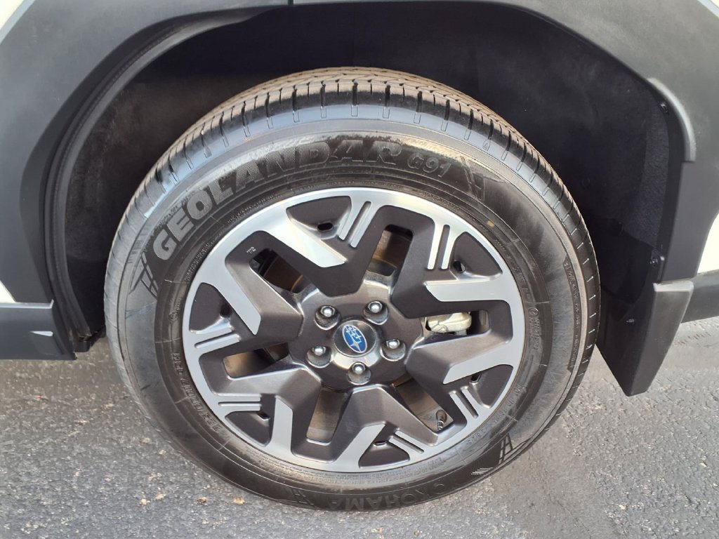 Certified 2026 Subaru Forester Premium w/ Base/Premium Package AWD/4WD image 14