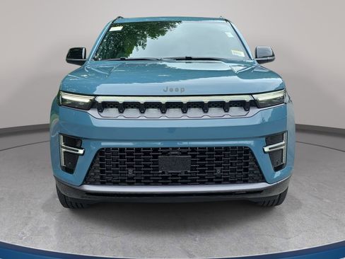 New 2026 Jeep Grand Wagoneer Limited AWD/4WD image 2