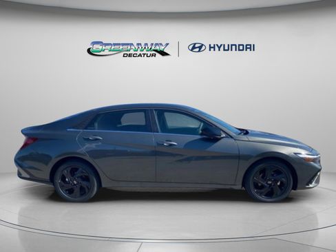 New 2026 Hyundai Elantra SEL Sport Premium FWD image 10
