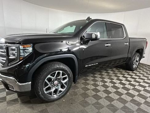 Used 2023 GMC Sierra 1500 SLT w/ SLT Convenience Package AWD/4WD image 6