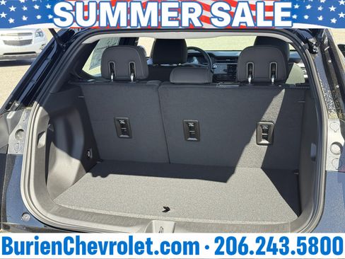 New 2027 Chevrolet Bolt LT w/ Comfort Package FWD image 31
