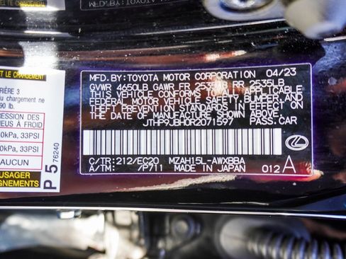 Used 2024 Lexus UX 250h AWD w/ Premium Package image 41