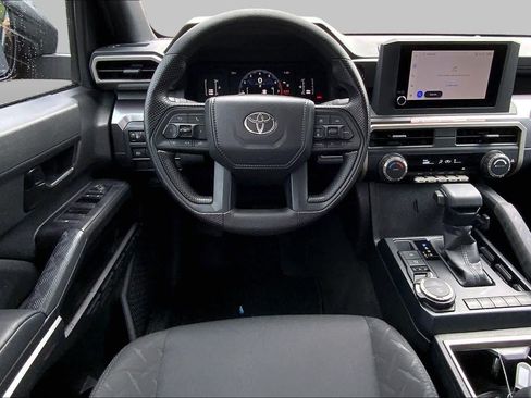 Used 2026 Toyota Tacoma SR5 AWD/4WD image 6