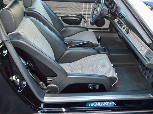 Used 1992 Porsche 911 Targa RWD image 2