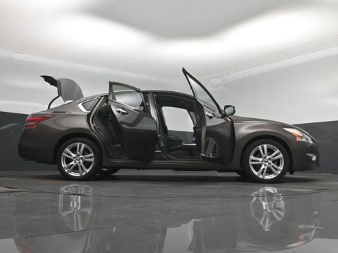 Used 2013 Nissan Altima 3.5 SL FWD image 7