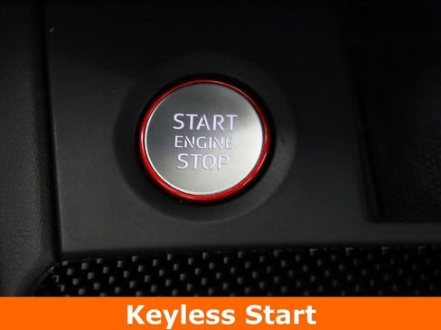 Used 2018 Audi SQ5 Prestige w/ Prestige Package image 18