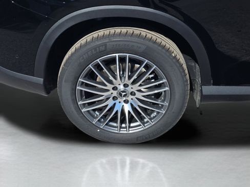 Certified 2026 Mercedes-Benz GLC 300 image 31