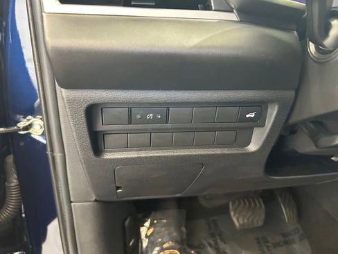 Used 2024 Mitsubishi Outlander SEL FWD image 42