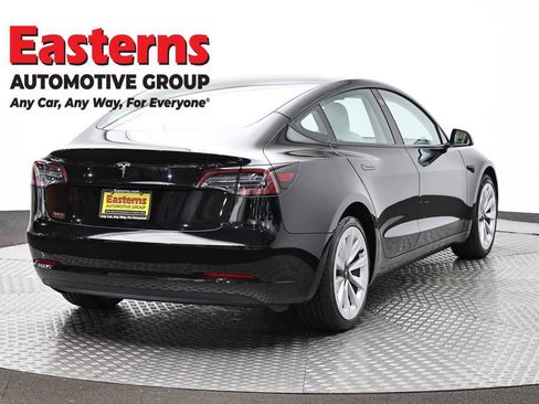 Used 2023 Tesla Model 3 Standard Range image 5