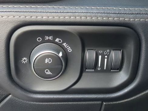 Used 2019 RAM 2500 Limited image 29