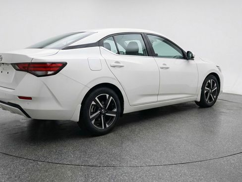 Used 2025 Nissan Sentra SV image 6