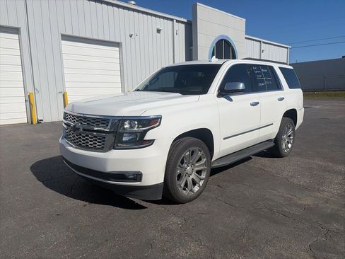 Used 2018 Chevrolet Tahoe LS image 3