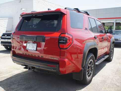 Used 2025 Toyota 4Runner TRD Off-Road Premium AWD/4WD image 5