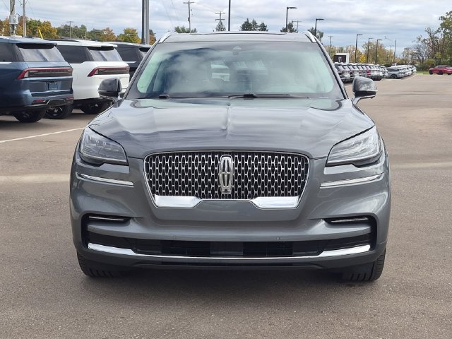 Used 2024 Lincoln Aviator Reserve w/ Equipment Group 201A AWD/4WD image 8