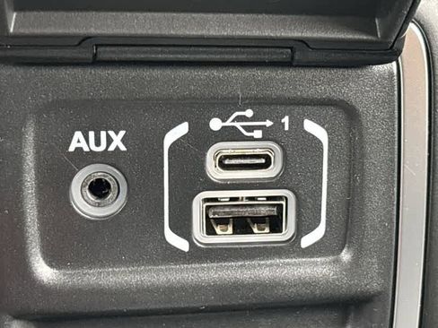 New 2025 Jeep Gladiator Rubicon image 28