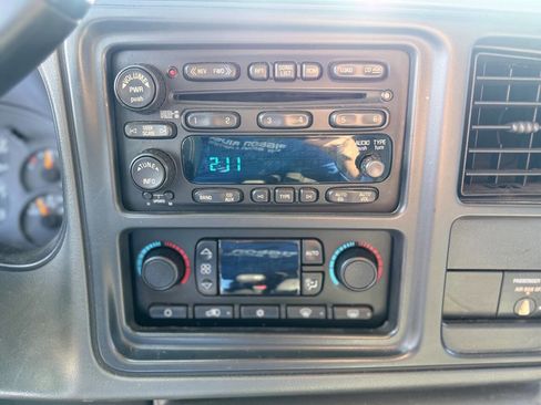 Used 2007 Chevrolet Silverado 2500 LT w/ Heavy-Duty Power Package image 16