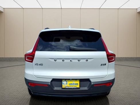 Used 2023 Volvo XC40 B5 Plus w/ Driver Assist Package AWD/4WD image 10