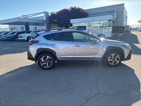 Used 2024 Subaru Crosstrek 2.0i Premium AWD/4WD image 9