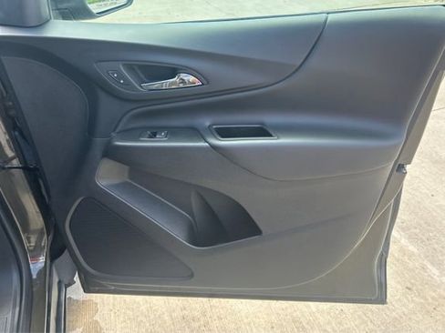 Used 2023 Chevrolet Equinox LT AWD/4WD image 21