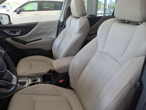 Used 2019 Subaru Forester Premium AWD/4WD image 10