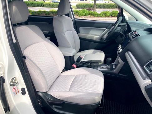 Used 2018 Subaru Forester 2.5i Premium w/ All-Weather Package image 3