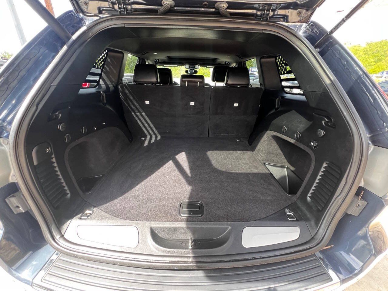 Used 2019 Jeep Grand Cherokee Limited AWD/4WD image 14