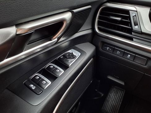 Used 2024 Kia Telluride S w/ S Sunroof Package image 23