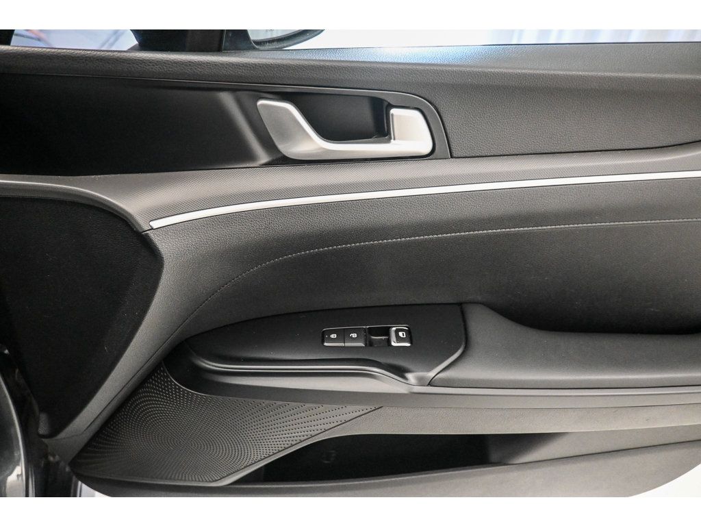 Certified 2021 Kia K5 LXS FWD image 17