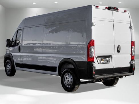 Used 2021 RAM ProMaster 2500 w/ Convenience Group image 8