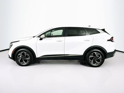 Used 2025 Kia Sportage LX FWD image 4