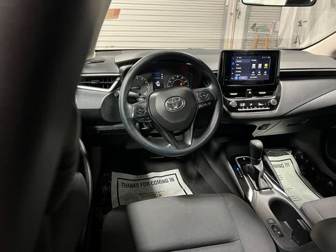 Used 2023 Toyota Corolla LE FWD image 18