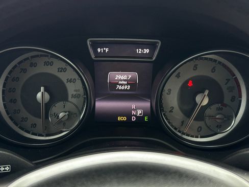 Used 2014 Mercedes-Benz CLA 250 image 22