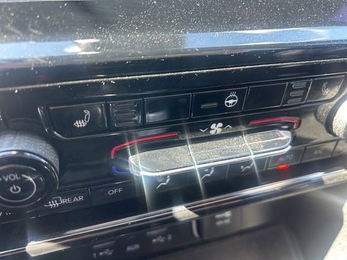 Certified 2021 Jeep Grand Cherokee L Laredo image 12