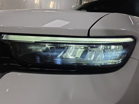 Used 2024 Jeep Grand Cherokee L Summit w/ High Altitude Package image 37