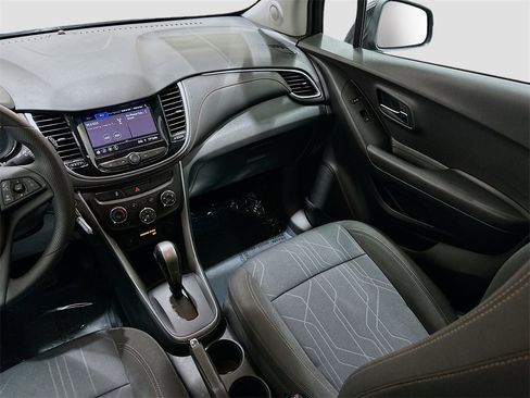 Used 2020 Chevrolet Trax LT image 22
