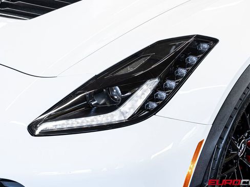 Used 2015 Chevrolet Corvette Z06 w/ 3LZ Preferred Equipment Group image 14