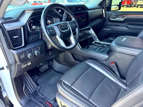 Used 2024 GMC Sierra 2500 Denali w/ Denali Reserve Package image 11
