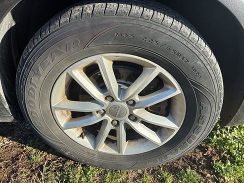 Used 2016 Dodge Grand Caravan SXT w/ UConnect Hands-Free Group image 8