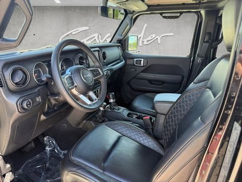 Used 2023 Jeep Gladiator Overland AWD/4WD image 20