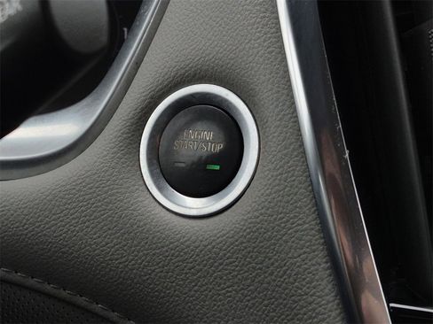 Used 2021 Chevrolet Traverse Premier w/ LPO, Floor Liner Package image 32